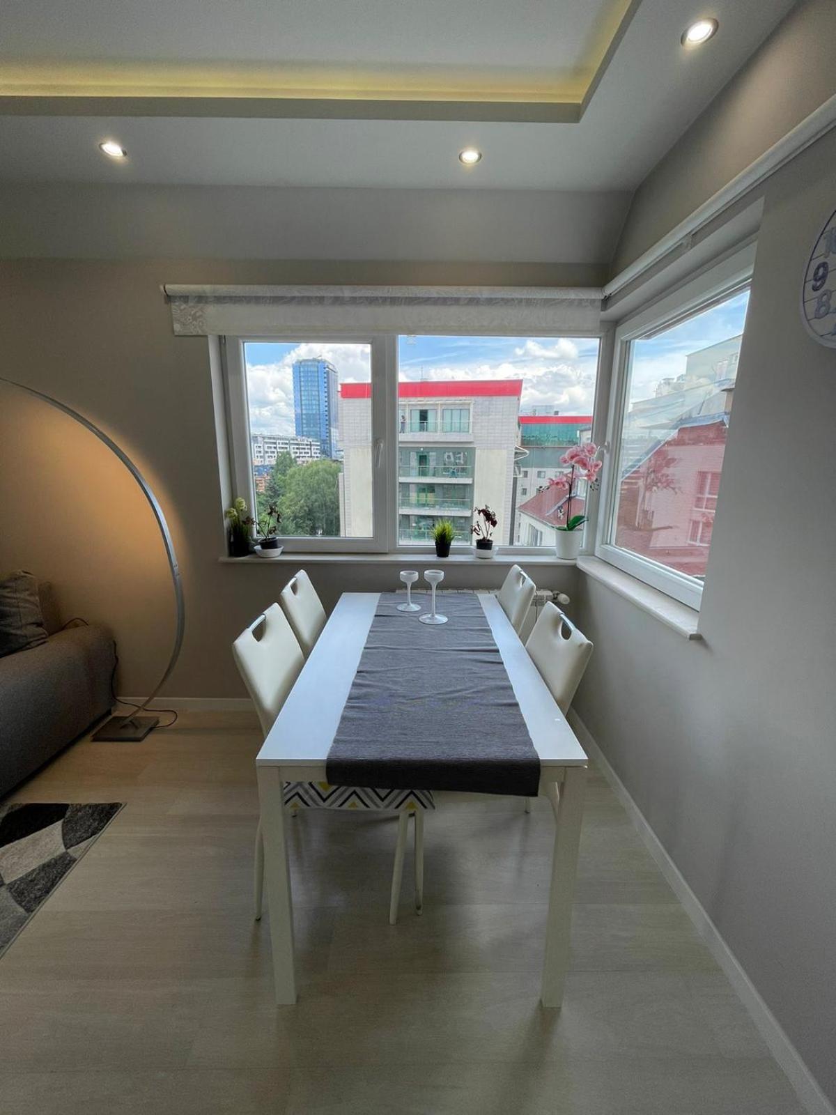Apartament Chicago Modern 1bdr Near Arena 8888 And Sofiamed *